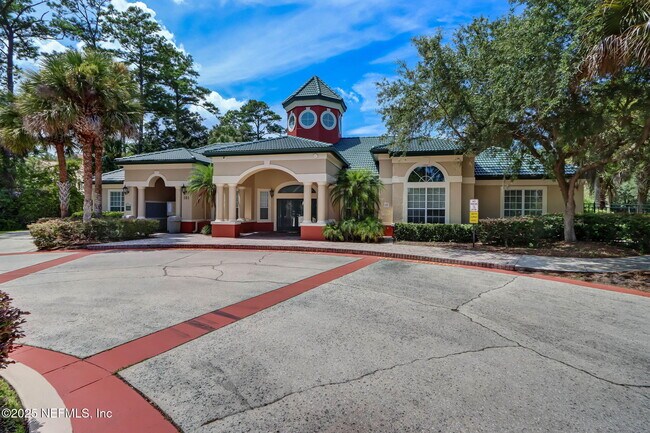 Building Photo - 160 Veracruz Dr