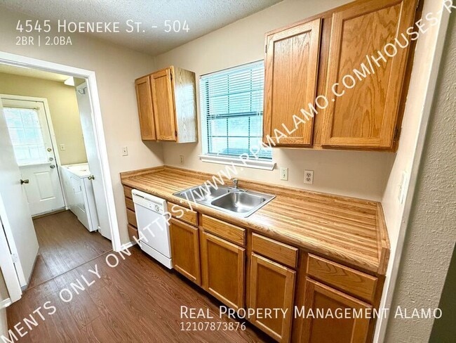 Building Photo - 4545 Hoeneke Dr