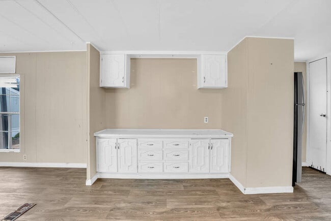 Building Photo - 248 2nd Ave