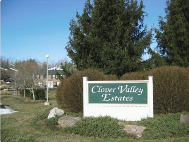 Building Photo - 144 Clover Valley Cir