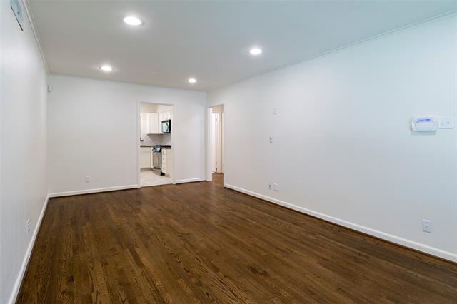 Building Photo - 4023 Park Ln