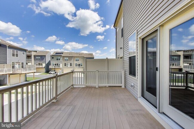 Building Photo - 1821 Jameson Dr