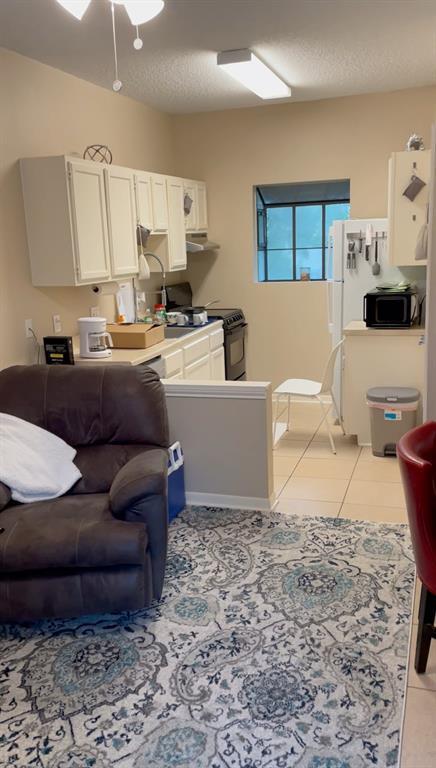 Building Photo - 3206 King St