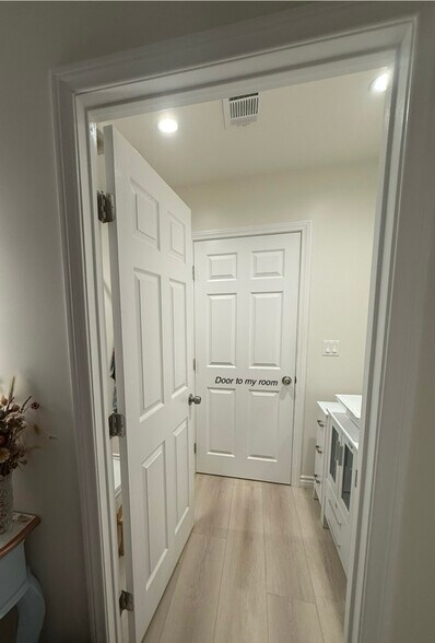 Building Photo - 5405 Ruthwood Dr