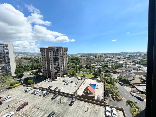 Building Photo - Park At Pearlridge 2 bedroom/ 2bath Condo