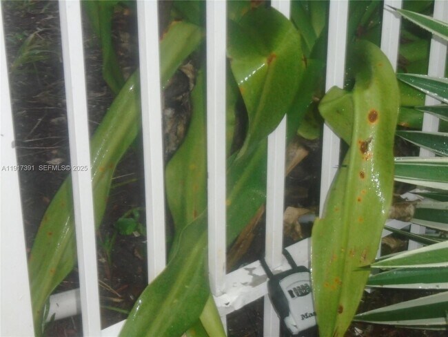 Building Photo - 7051 Environ Blvd