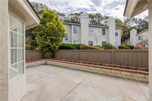 Building Photo - 2889 Sanford Ln