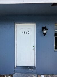 Building Photo - 4562 Gulfstream Rd