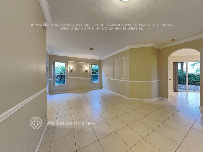 Building Photo - 4944 Cypress Ln