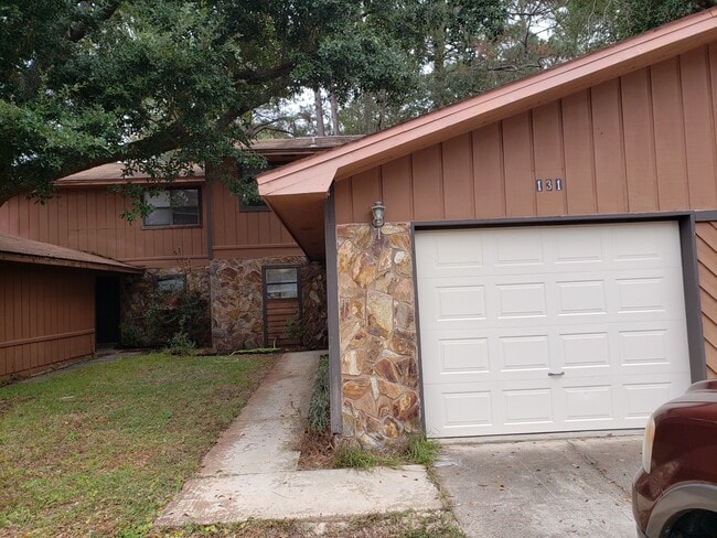 Building Photo - 44 5th St