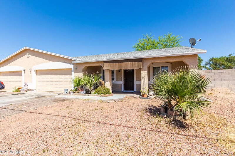 Primary Photo - 2702 E Juniper Ave