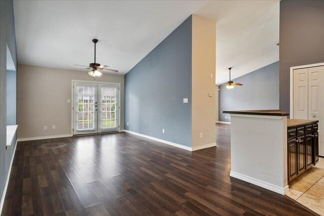 Building Photo - 2205 Cedar Branch Dr