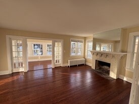 Building Photo - 786 Farmington Ave