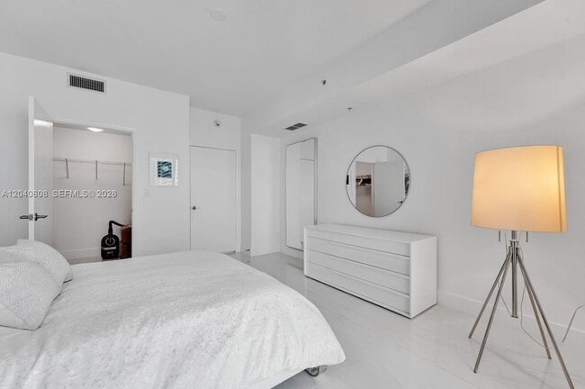 Building Photo - 244 Biscayne Blvd