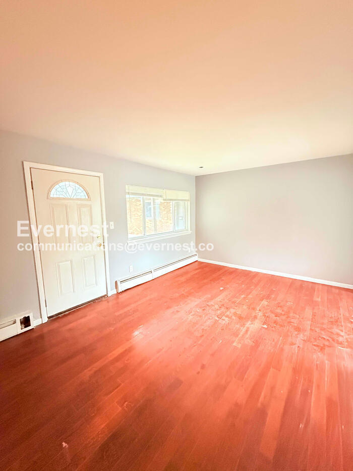 Building Photo - 18711 Schoolcraft Rd