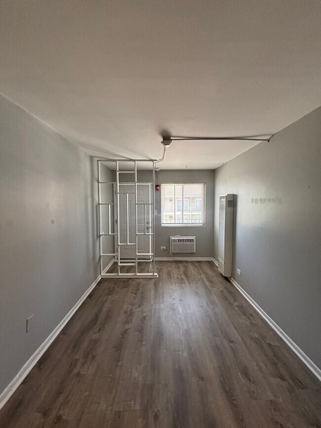 Building Photo - 3351 Commercial