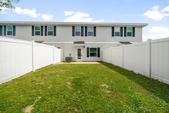 Building Photo - 5980 Callaway Cir