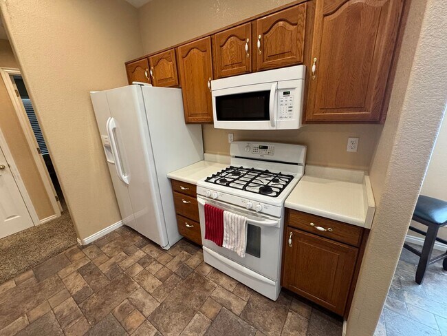 Building Photo - 1141 W 360 N