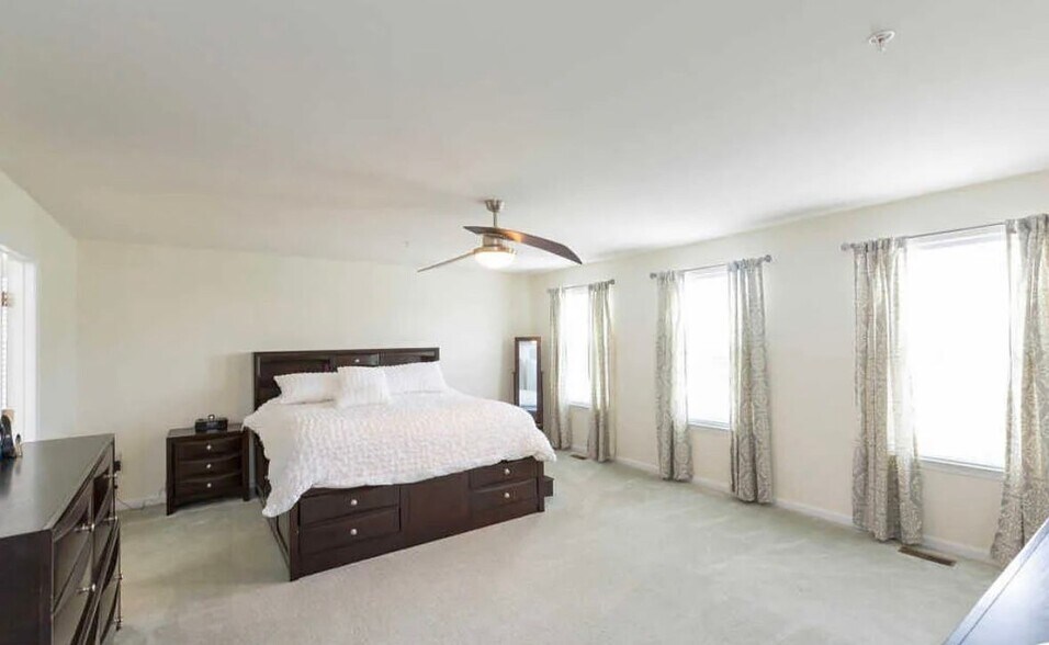 Building Photo - 6906 Lenape Ct