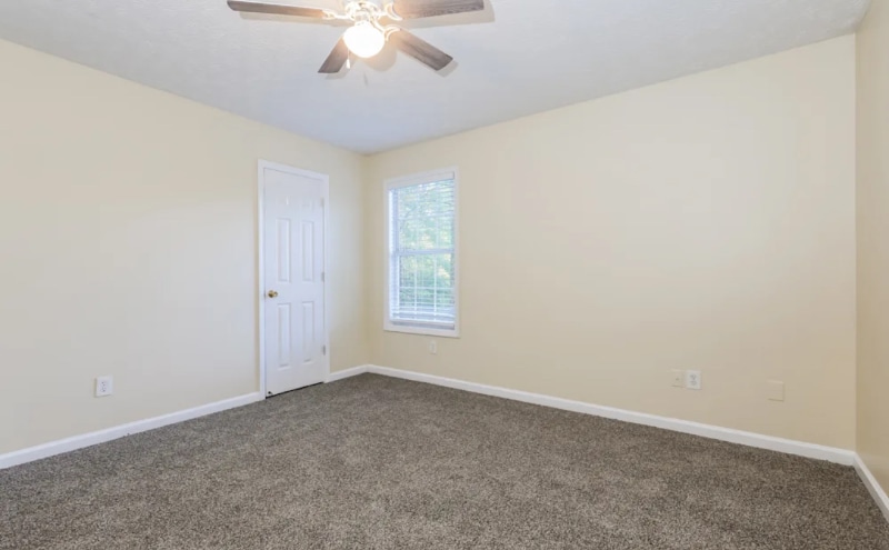 Building Photo - 157 Hayes Cir