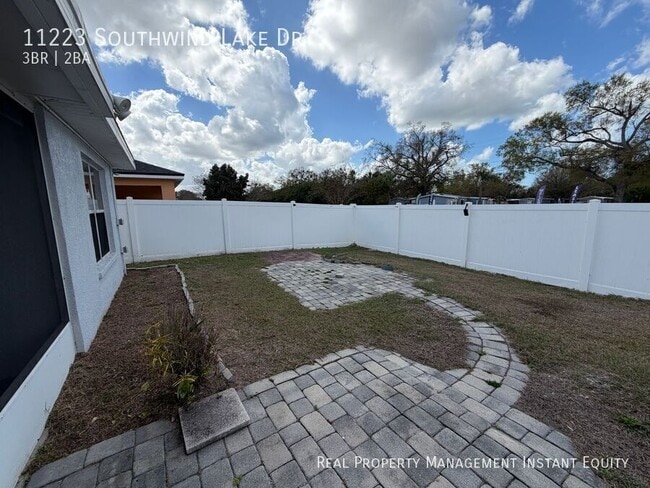 Building Photo - 11223 Southwind Lake Dr