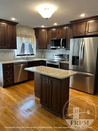 Building Photo - 3 Perry Ave