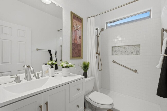 Building Photo - 6843 S 26th St