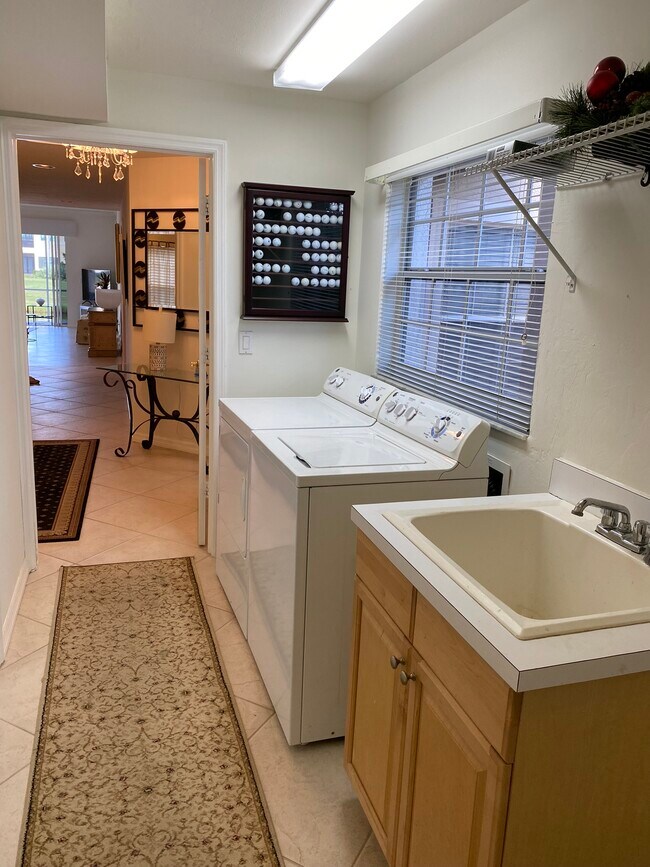 Building Photo - 3576 Windjammer Cir