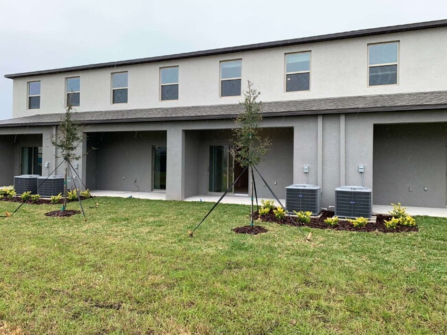 Building Photo - 9625 Pembrooke Pines Dr