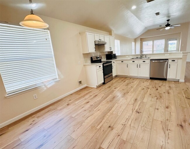 Building Photo - 17310 Brookhollow Mist Ct