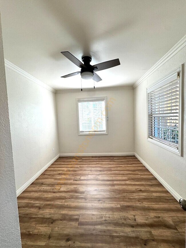 Building Photo - Beautifual Home