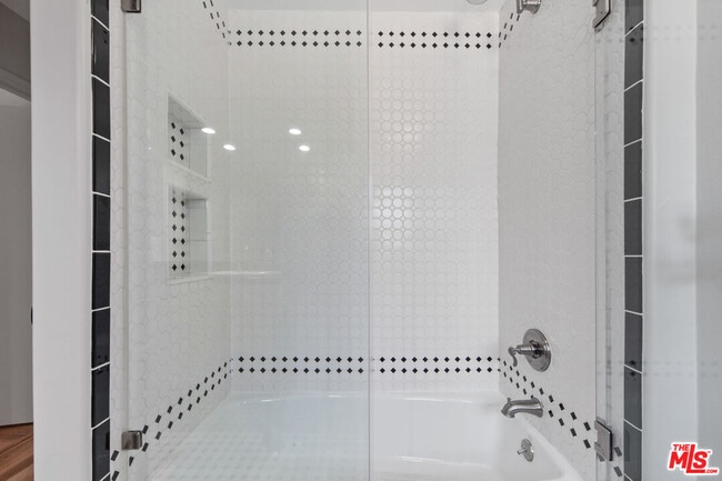 Building Photo - 25218 Malibu Rd