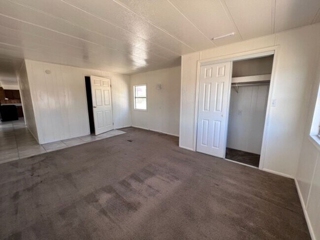 Building Photo - 1288 Pima Way
