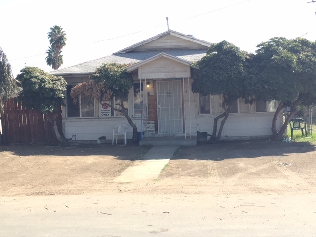 Primary Photo - Cute 2 Bedroom House For Rent in Bakersfield!