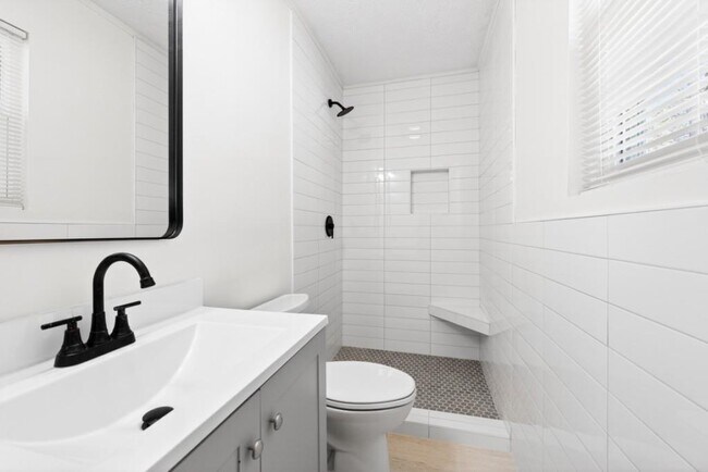 Building Photo - 5143 Ponderosa Farm Rd