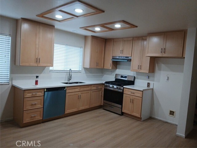 Building Photo - 12067 White Oak Ct