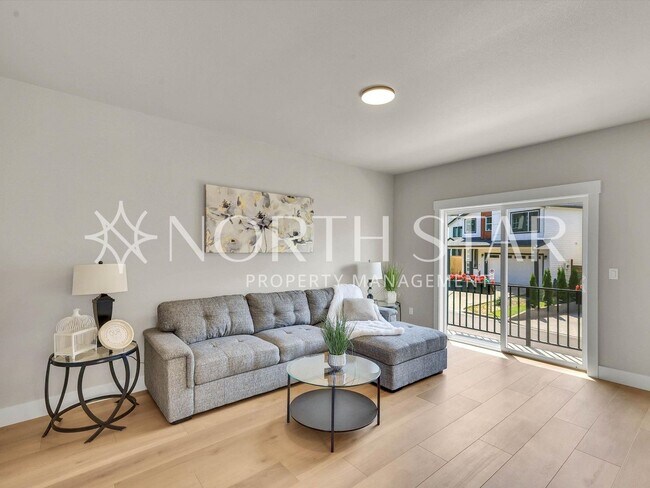 Building Photo - 8898 Serenity Ter