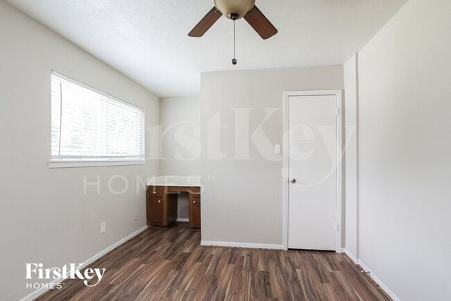 Building Photo - 3922 Maple Heights Dr