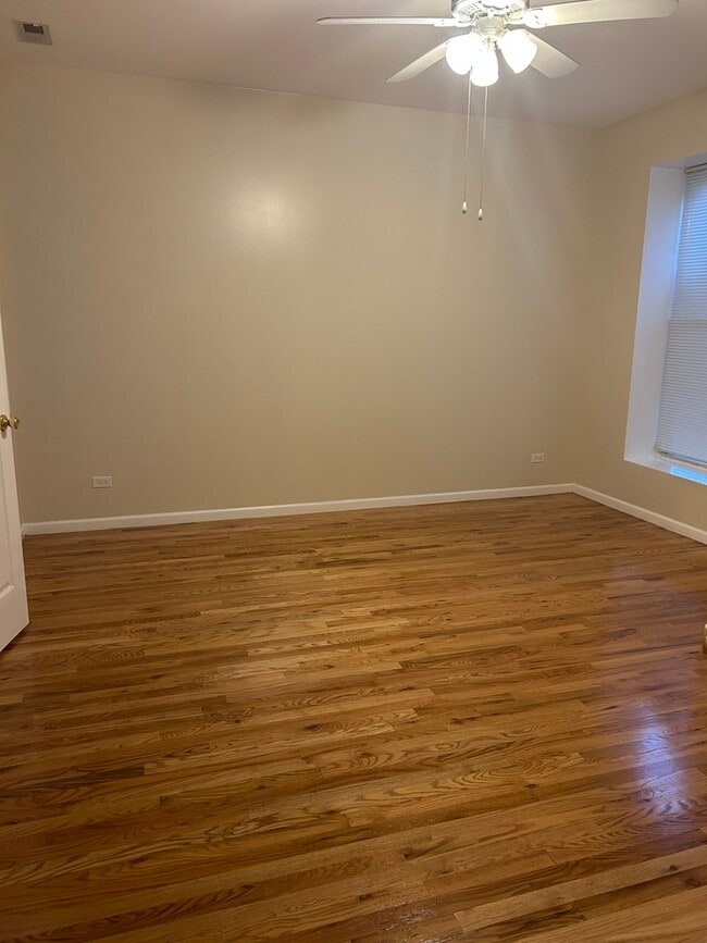 Building Photo - 3549 S King Dr