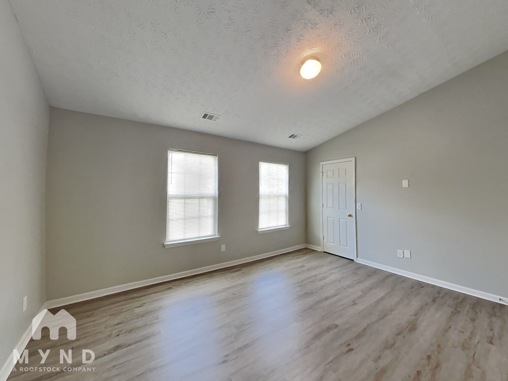 Building Photo - 6097 Camden Forrest Dr
