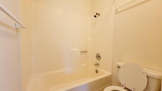 Building Photo - 5245 Child Ct