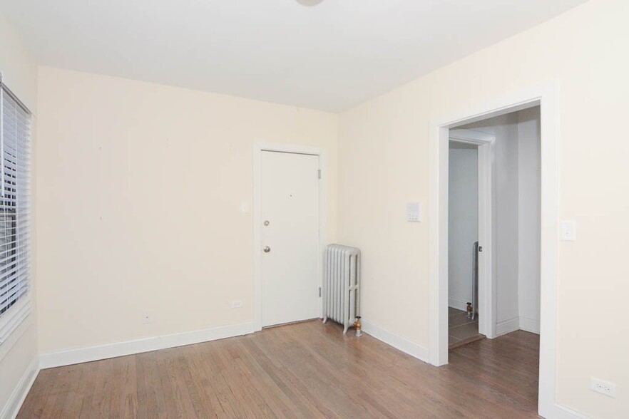 Building Photo - 2641.5 N Spaulding Ave