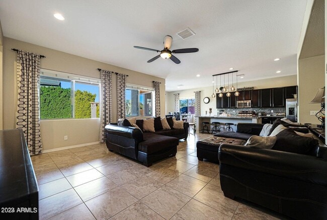 Building Photo - 9422 W Donald Dr