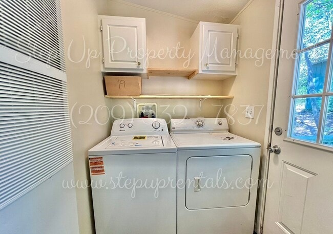 Building Photo - 23495 Kreitzer Way