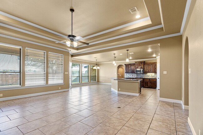 Building Photo - 5811 Oak Creek Drive