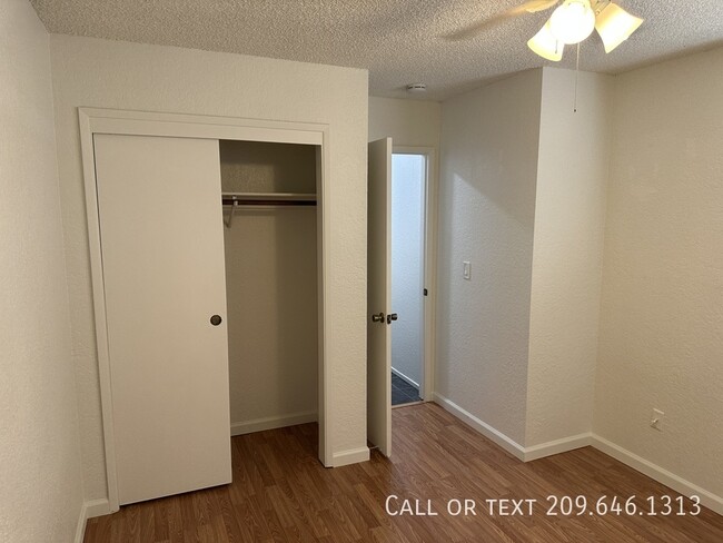 Building Photo - 541 San Vincente Ct
