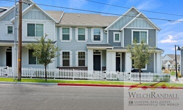 Building Photo - 3 Bedroom Townhome available in North Salt...