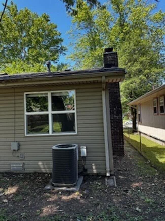 Building Photo - Fully Remodeled Home!