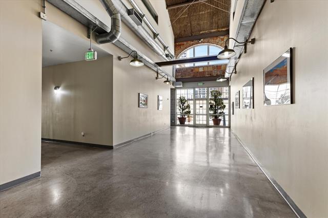 Building Photo - 1122 Jackson St