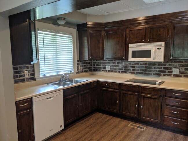 Building Photo - 1612 S Olive